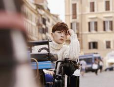 开云体育中国-篮球与足球的辉煌交汇，雷霆轻取凯尔特人，詹姆斯2026世界杯接管比赛引领新时代