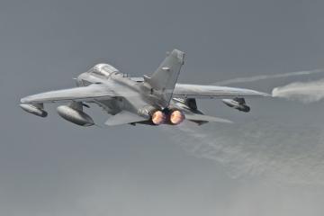 开云体育APP下载-太阳炽焰焚风城，福克斯关键接管撕裂公牛防线