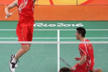 开云下载-惊天逆转！赛车战队挺进四强的简单介绍