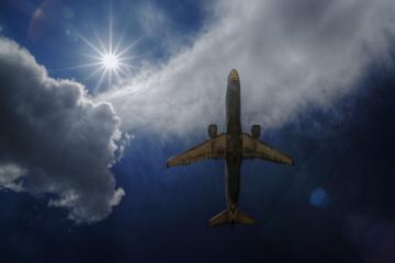 开云体育下载-星夜圣西罗，富安健洋钢骨擎天，压力之下的东方淬炼