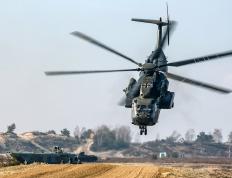 开云体育登录-隔空对决！热火燎原焚王座，格林神兵斩心魔！