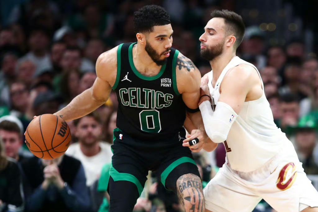 开云体育在线-76人力克凯尔特人,升至东部第一