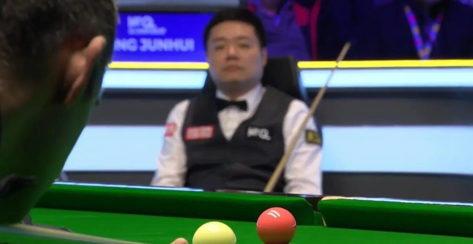 开云下载-惊天逆转!赛车战队挺进四强的简单介绍