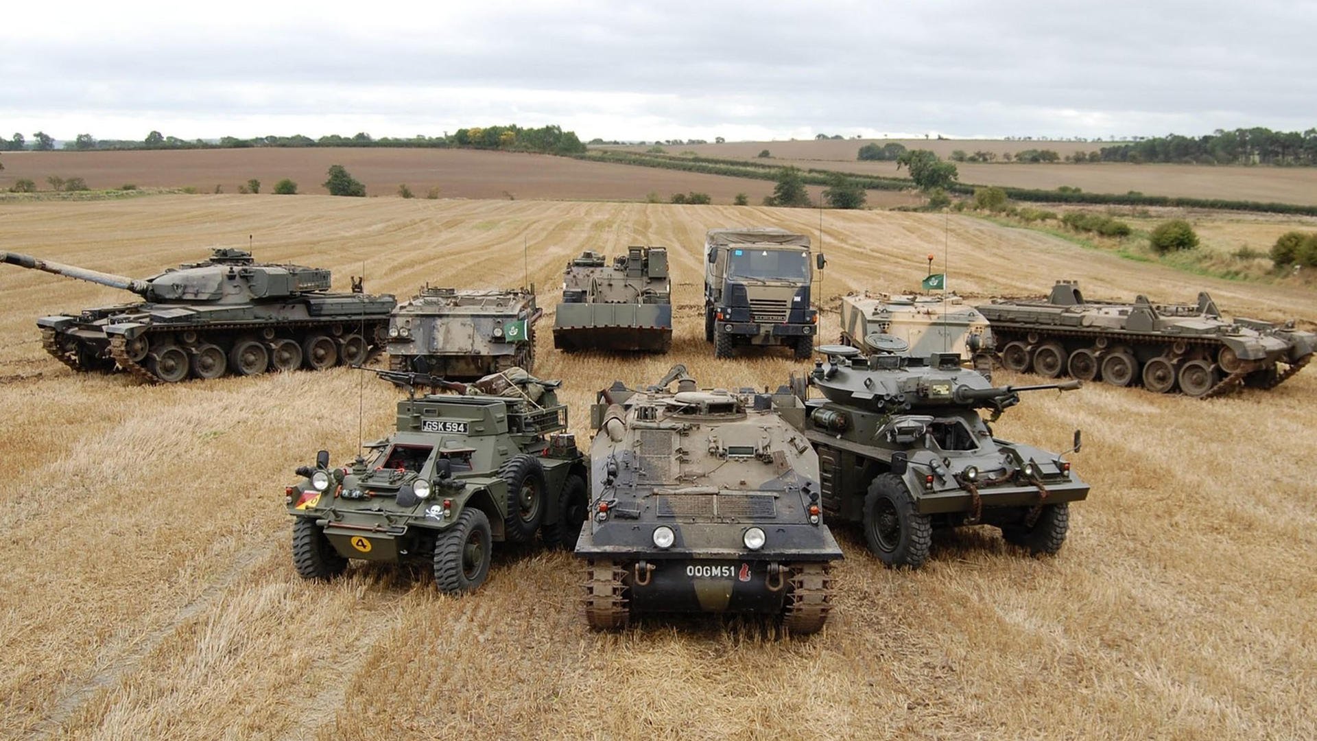 开云体育APP下载-欧冠决赛焦点战,当系统足球碾过浪漫丰碑,英格兰轻取AC米兰的背后