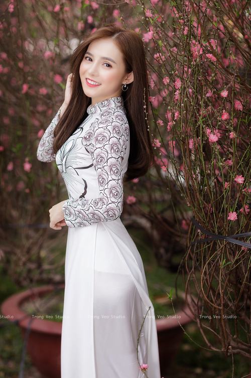 开云体育下载-克莱关键制胜三分雨,新疆队横扫开拓者展雄风