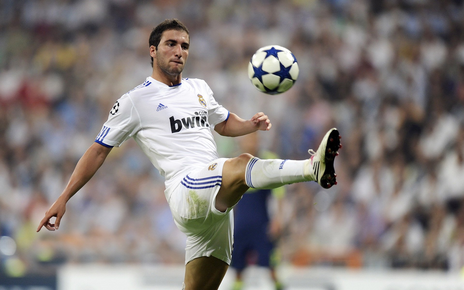 开云体育入口-生死战突变碾压局!卡塞米罗15分钟让德甲冠军天平瞬间倾斜