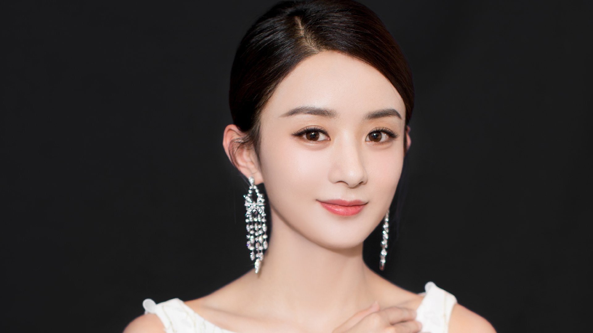 开云体育中国-库里关键进球定乾坤,季后赛抢七之夜传奇